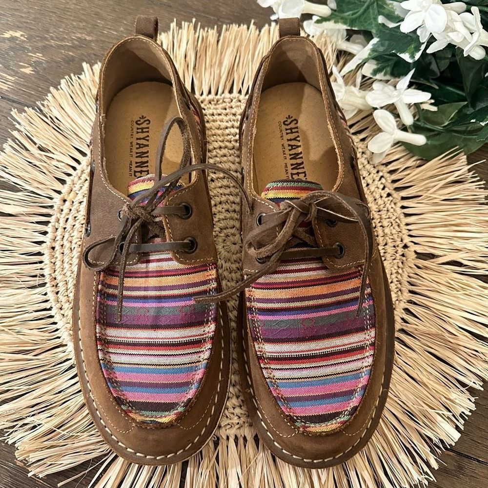 SHYANNE Woven Stripe Brown Leather Slip On Moc Toe Casual Shoes size 8.5‎ NEW